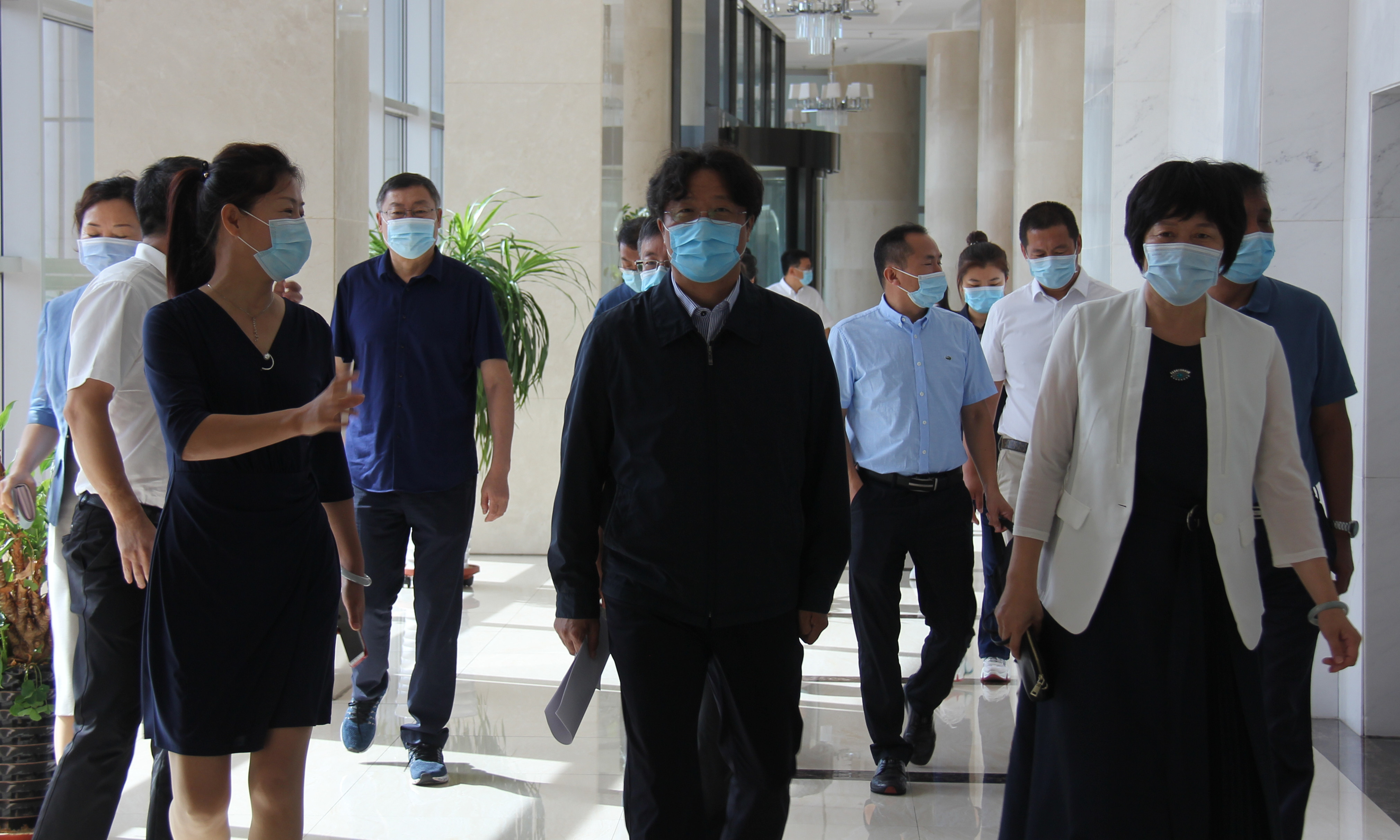 ������ʡ��ҽҩ��չ�����������߷��Ѳ�ҩҵ